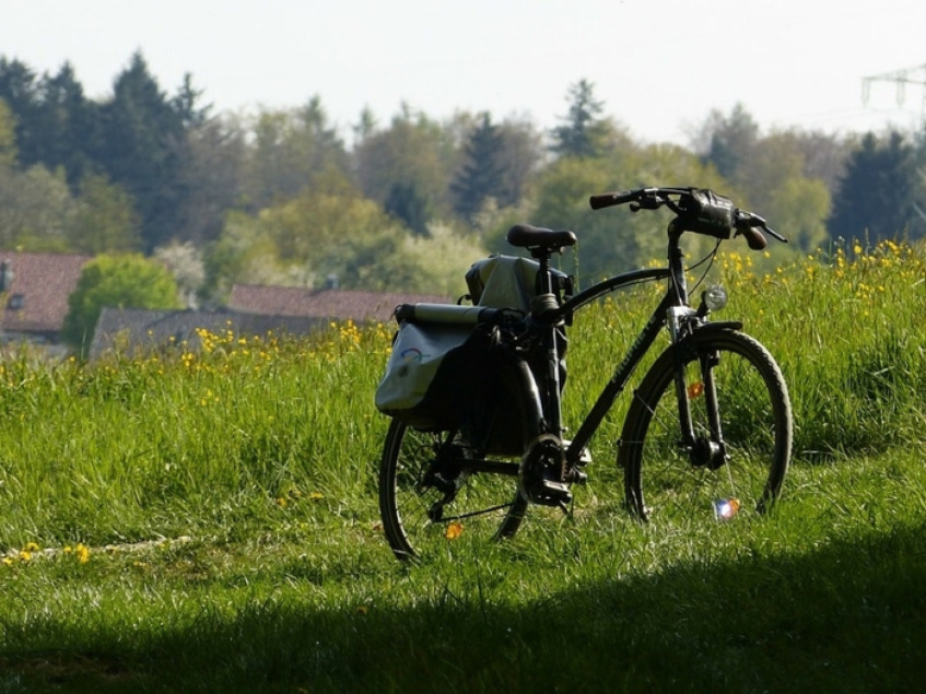 At rejse på elcykel: tips til en uforglemmelig cykelferie!